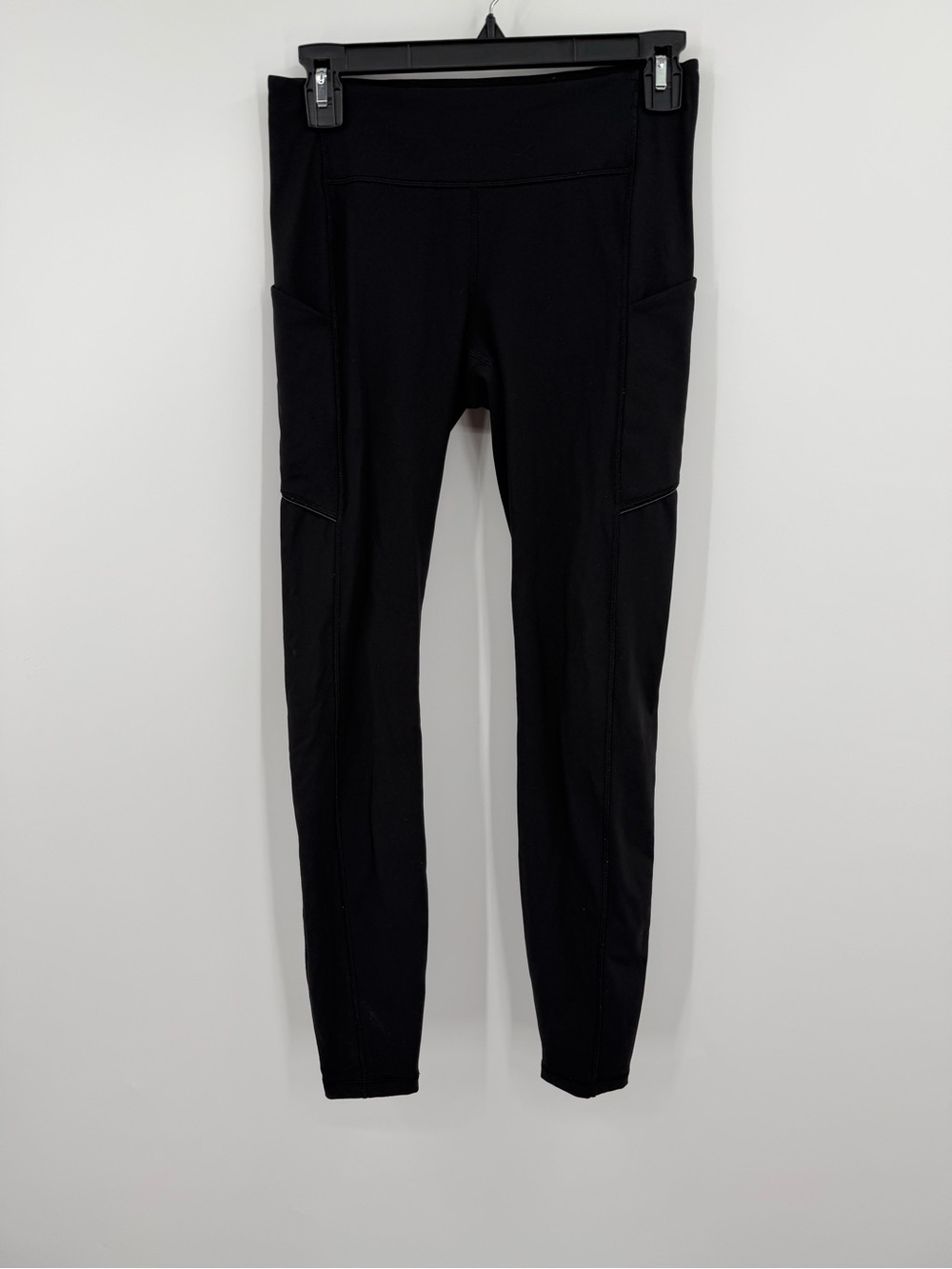 Lululemon Speed Up Tight Black Leggings Side Pockets Size 6